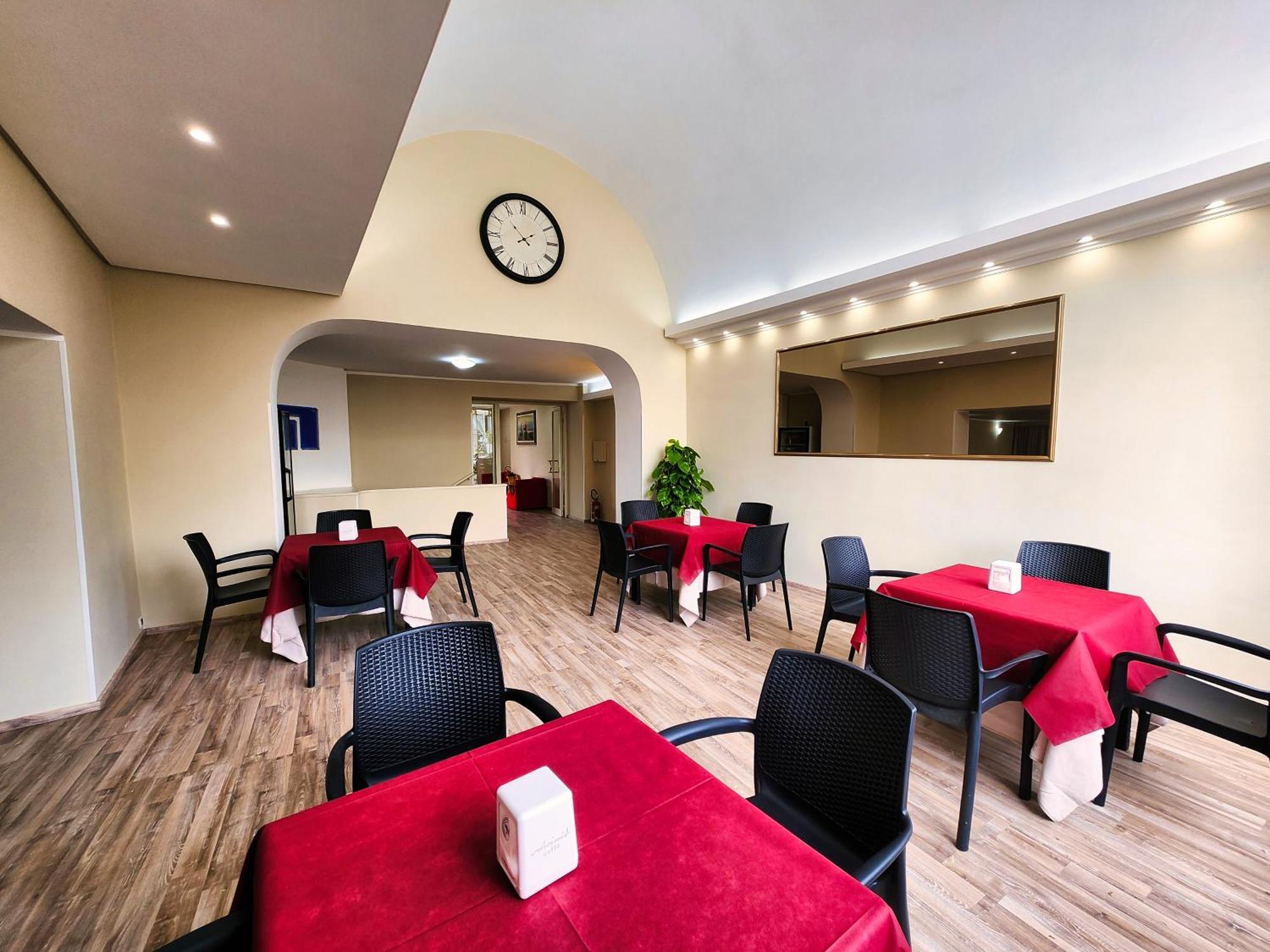 Hotel Nazionale Bolsena Dış mekan fotoğraf